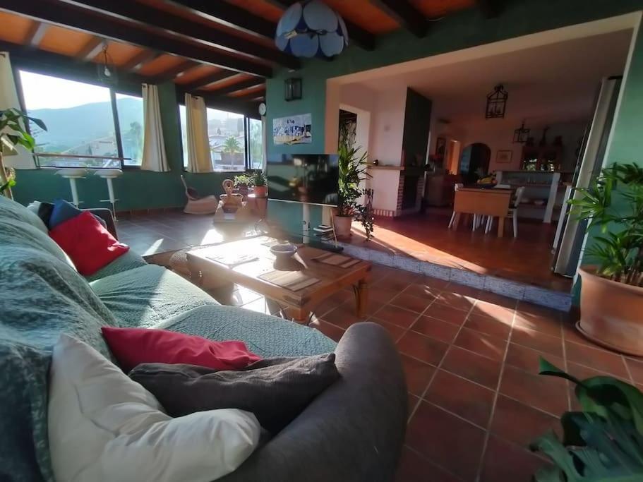 Вилла Vivienda Acogedora Con Piscina Арройо-де-ла-Мьель Экстерьер фото
